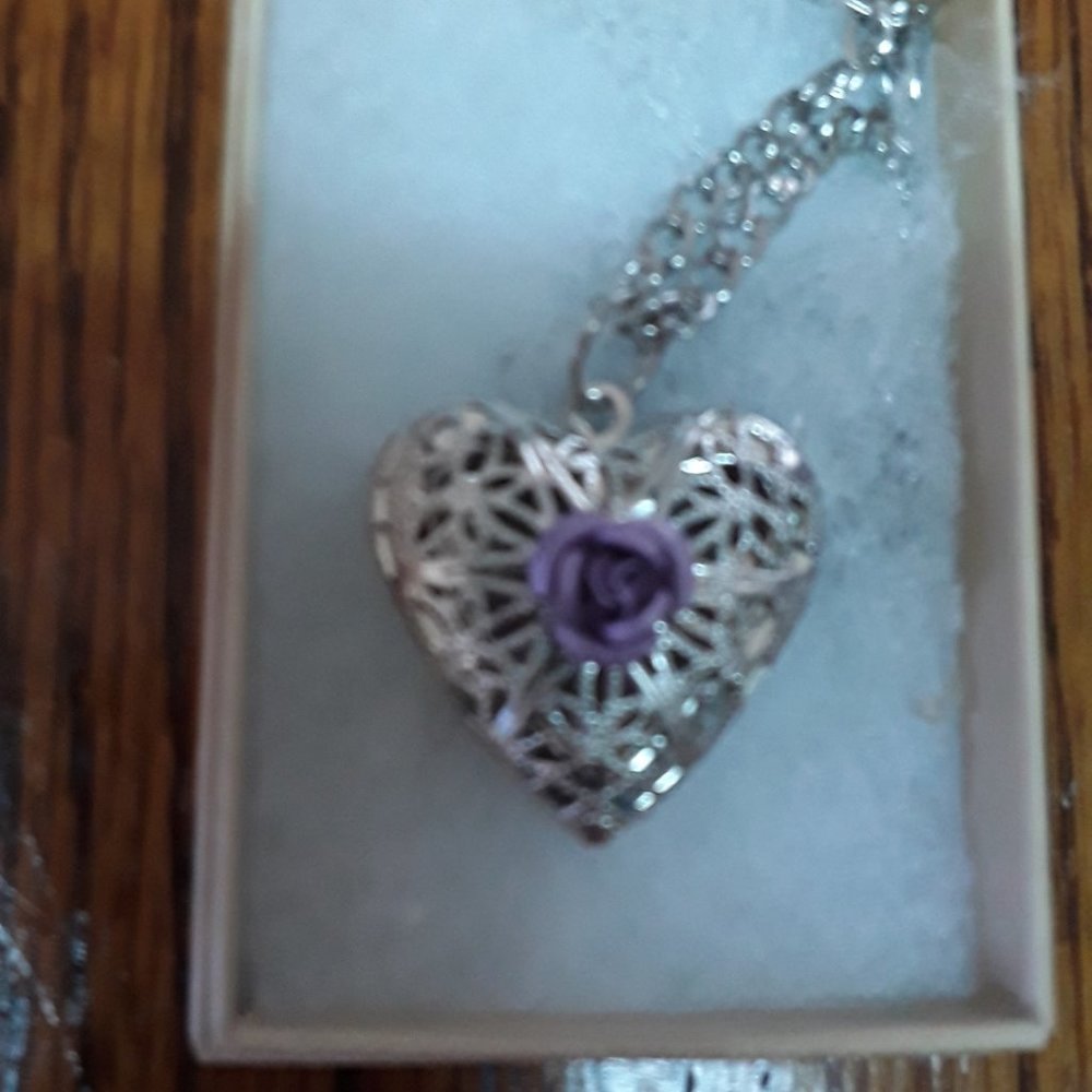 heart locket necklace